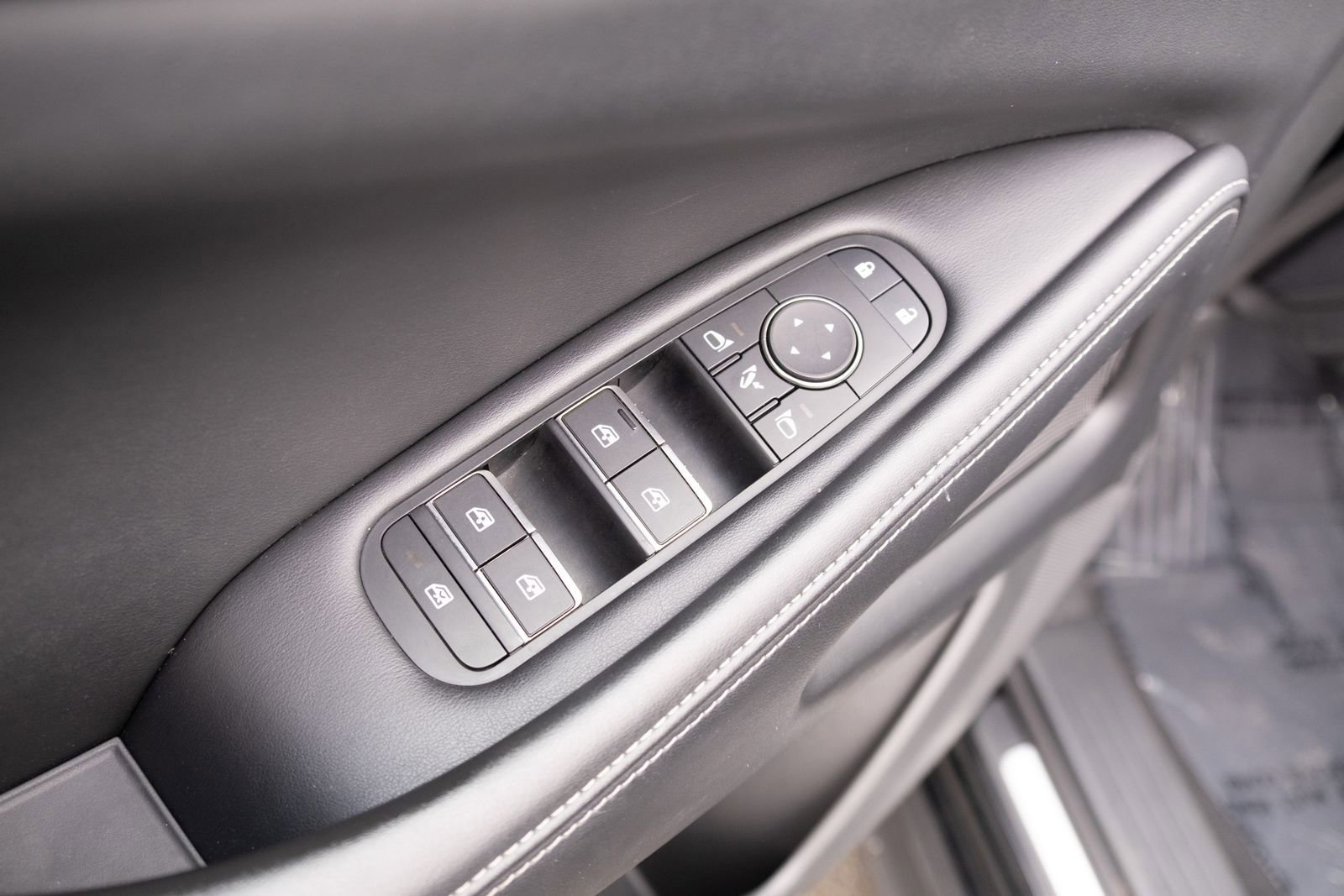 Used 2024 INFINITI QX60 Luxe AWD/4WD image 17