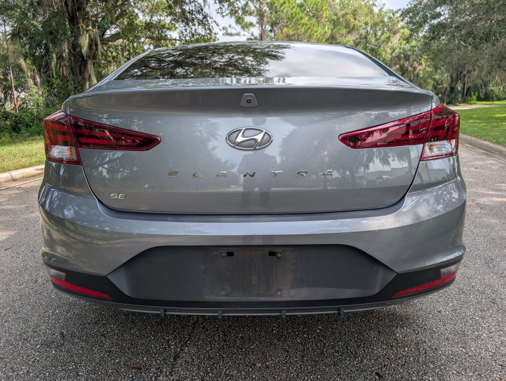 Used 2019 Hyundai Elantra SE FWD image 7
