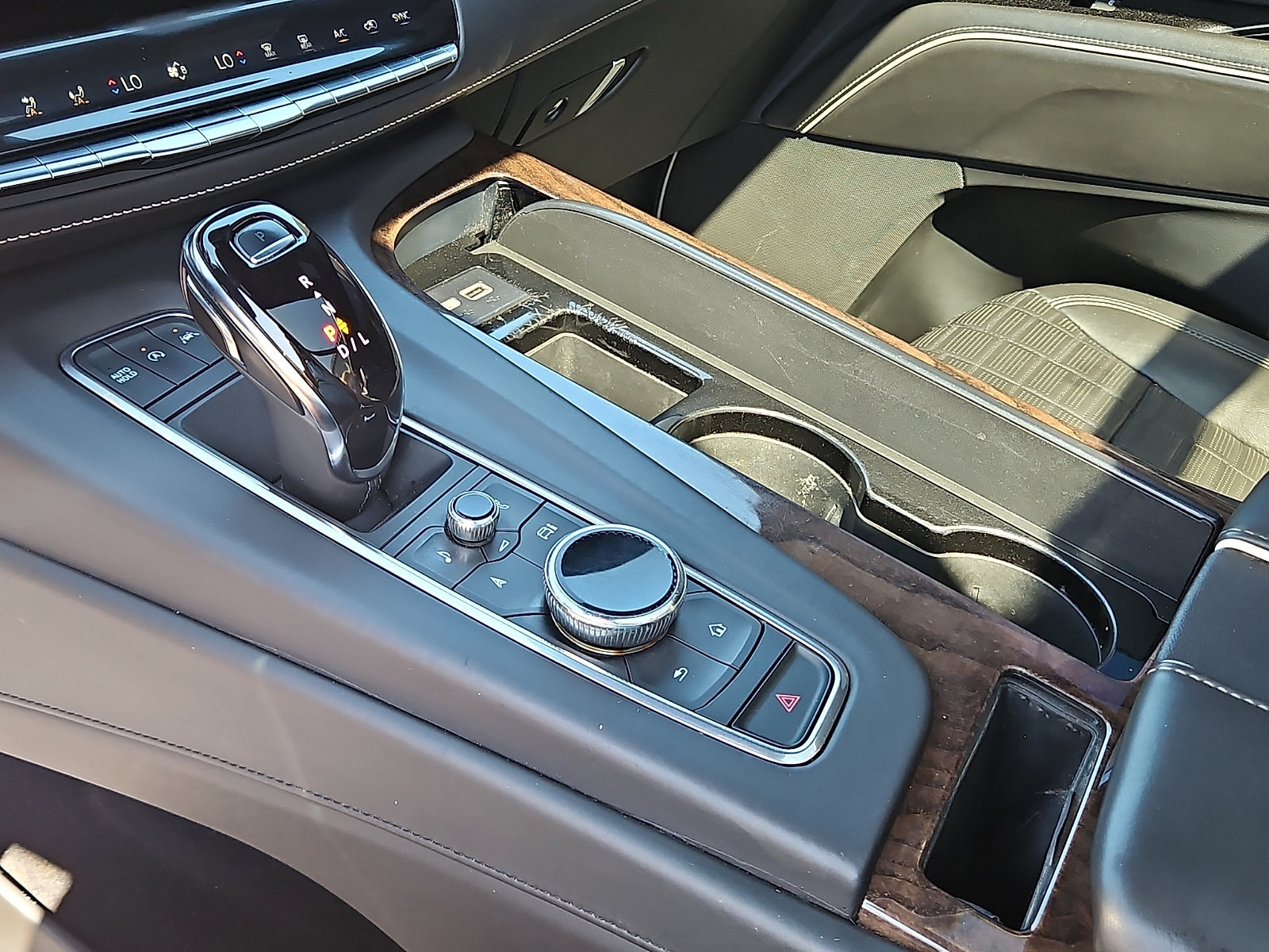 Used 2022 Cadillac Escalade ESV Sport Platinum AWD/4WD image 20