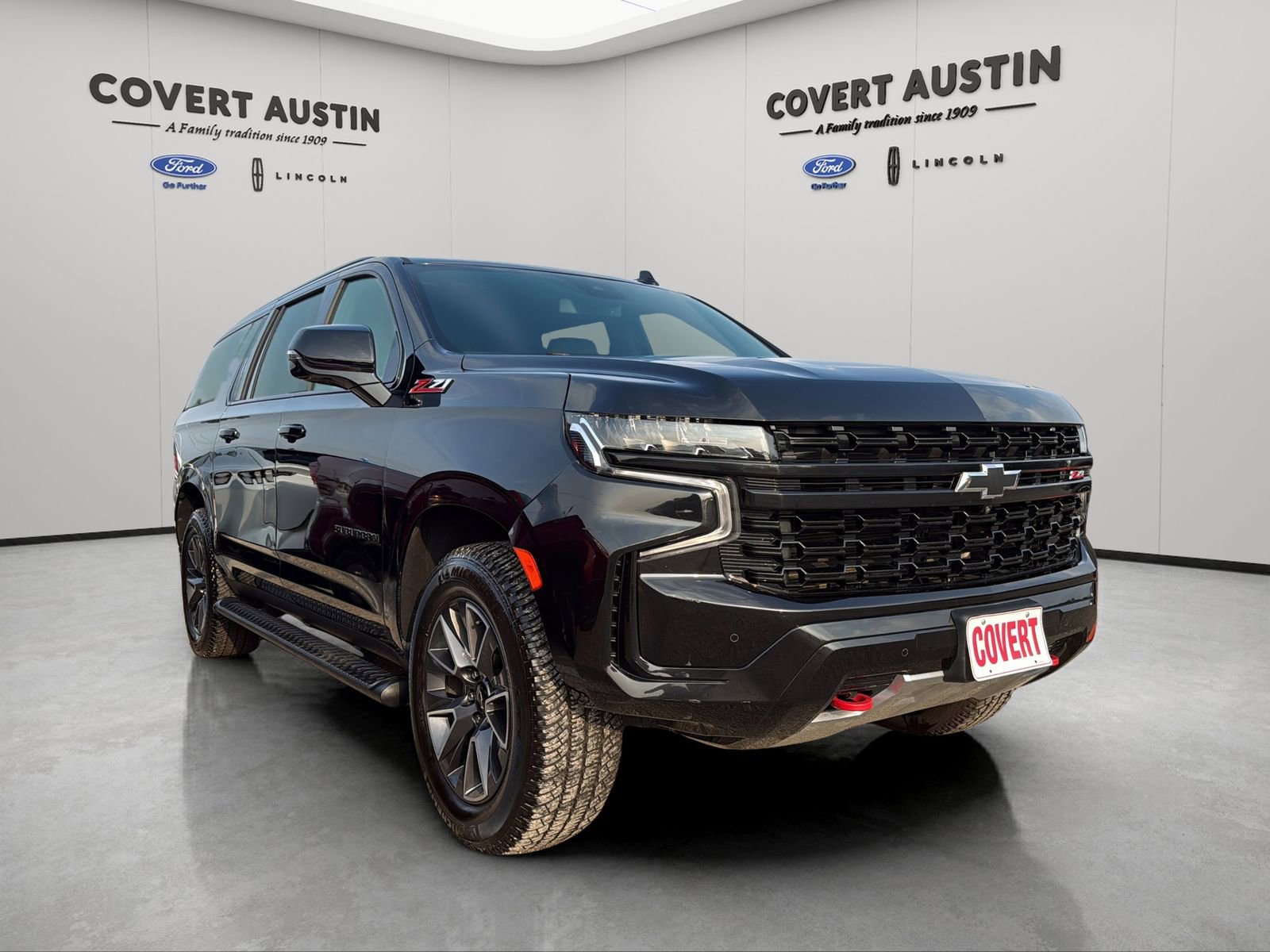 Used 2023 Chevrolet Suburban Z71 w/ Luxury Package AWD/4WD image 5