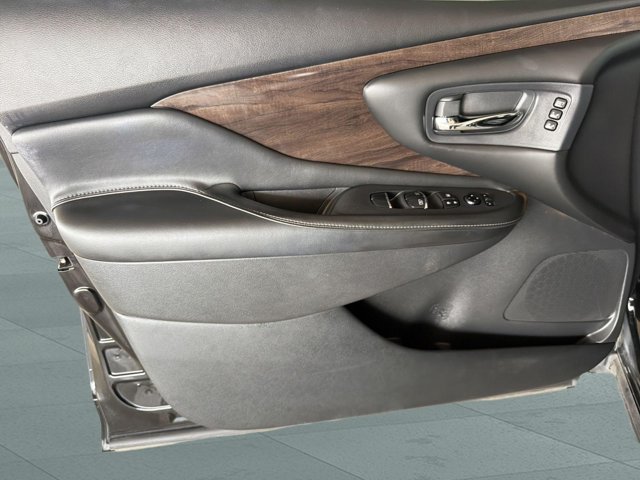 Used 2020 Nissan Murano Platinum w/ Cargo Package FWD image 8