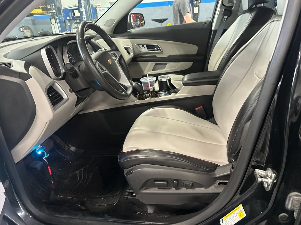 Used 2016 Chevrolet Equinox LTZ w/ Enhanced Convenience Package FWD image 6