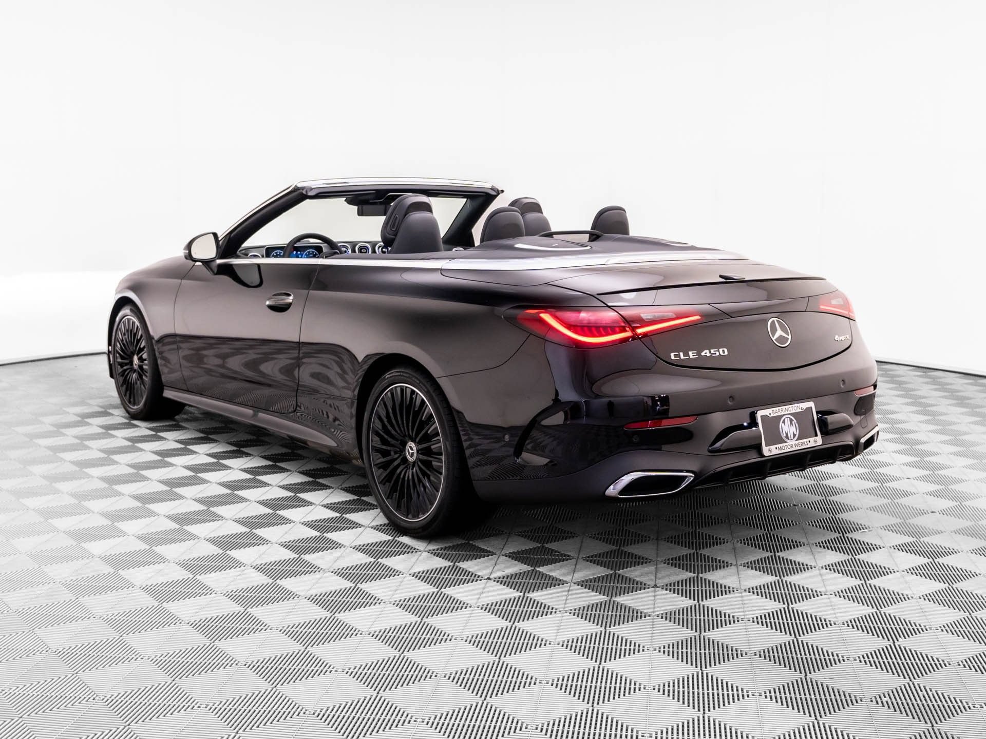 Used 2027 Mercedes-Benz CLE 450 4MATIC Cabriolet image 3