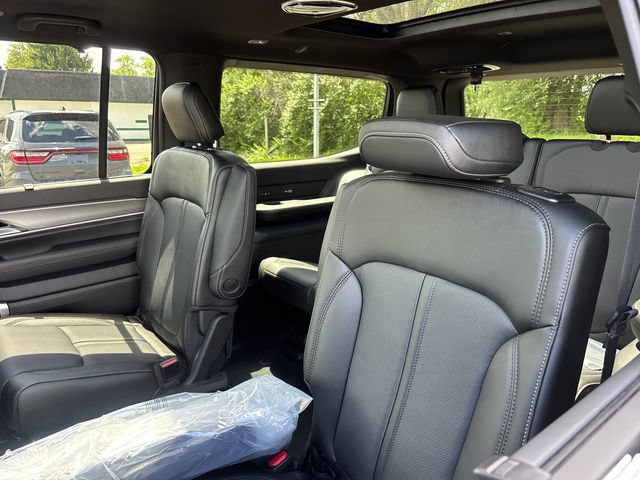 New 2026 Jeep Grand Wagoneer Limited AWD/4WD image 8