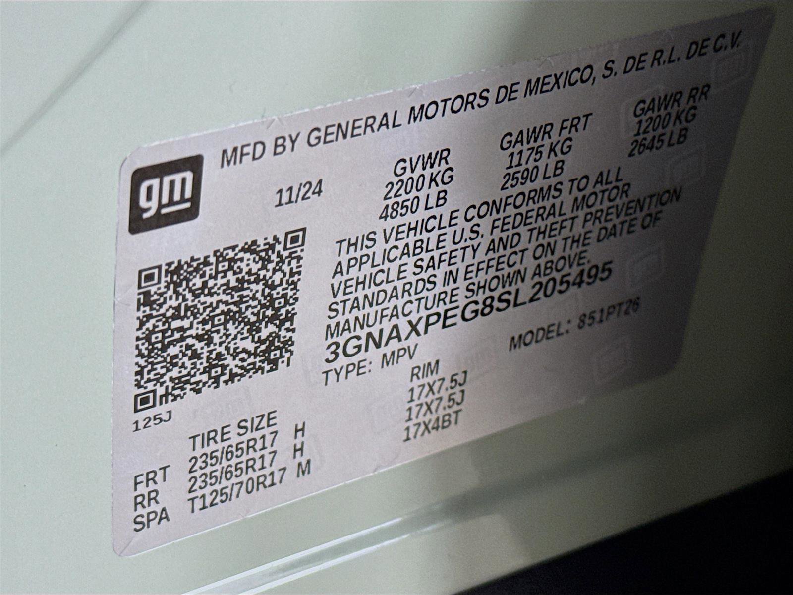 Used 2025 Chevrolet Equinox LT image 32