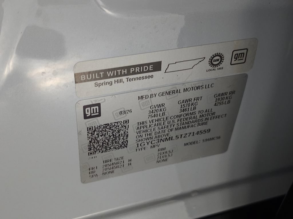 New 2026 Cadillac Vistiq Sport w/ LPO, Floor Liner Package AWD/4WD image 36
