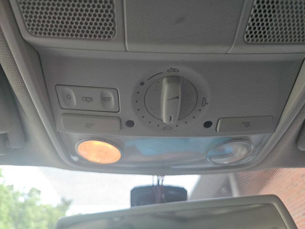 Used 2007 Volkswagen Passat 3.6 image 26