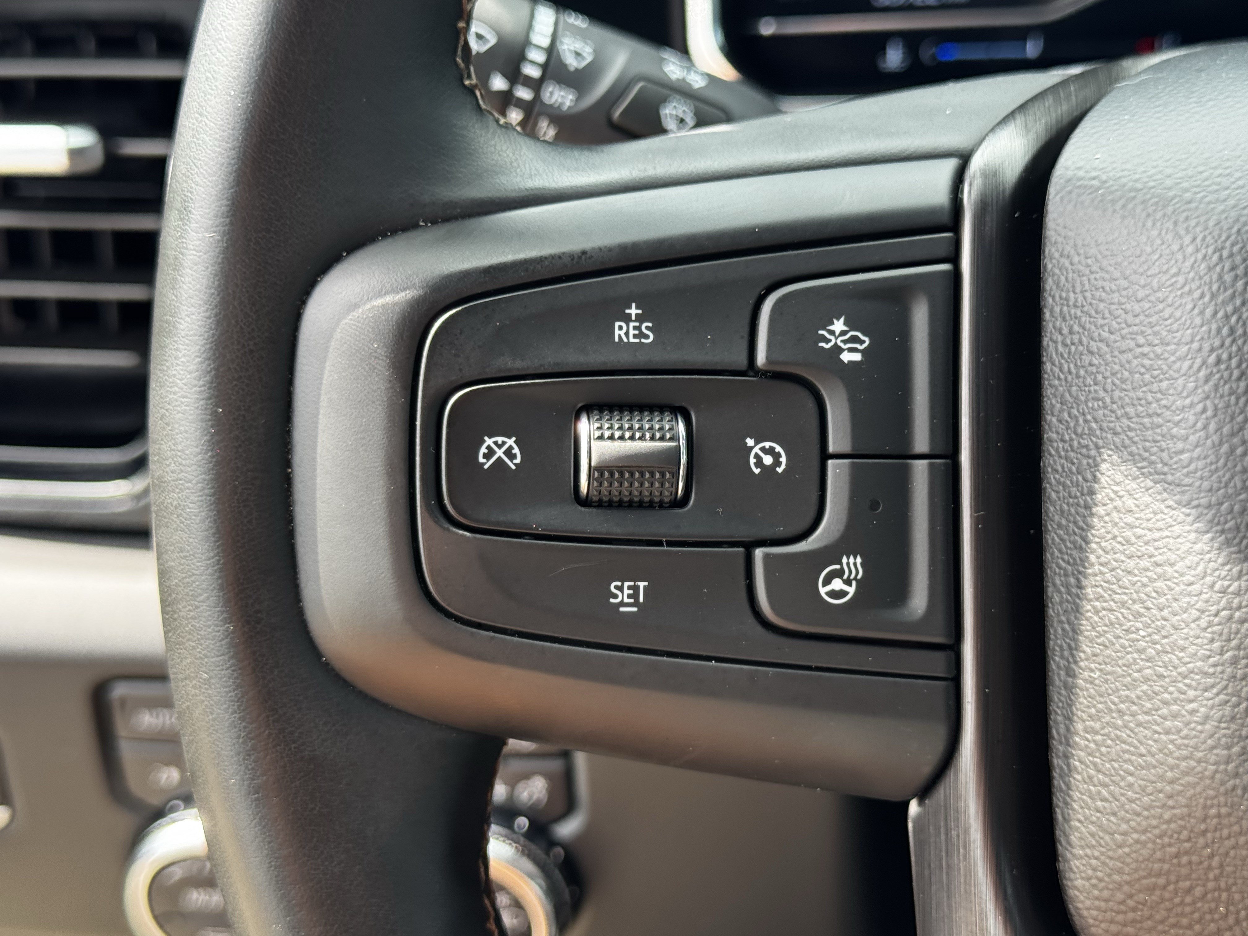 Used 2024 GMC Sierra 2500 AT4 w/ AT4 Preferred Package AWD/4WD image 24