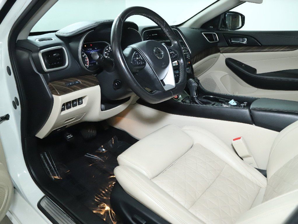 Used 2017 Nissan Maxima Platinum image 18