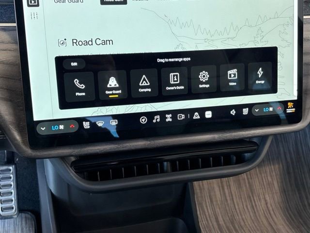 Used 2022 Rivian R1T Adventure image 34