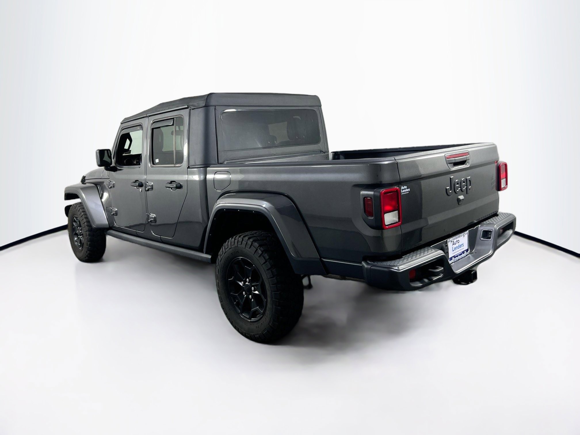 Used 2022 Jeep Gladiator Willys AWD/4WD image 7