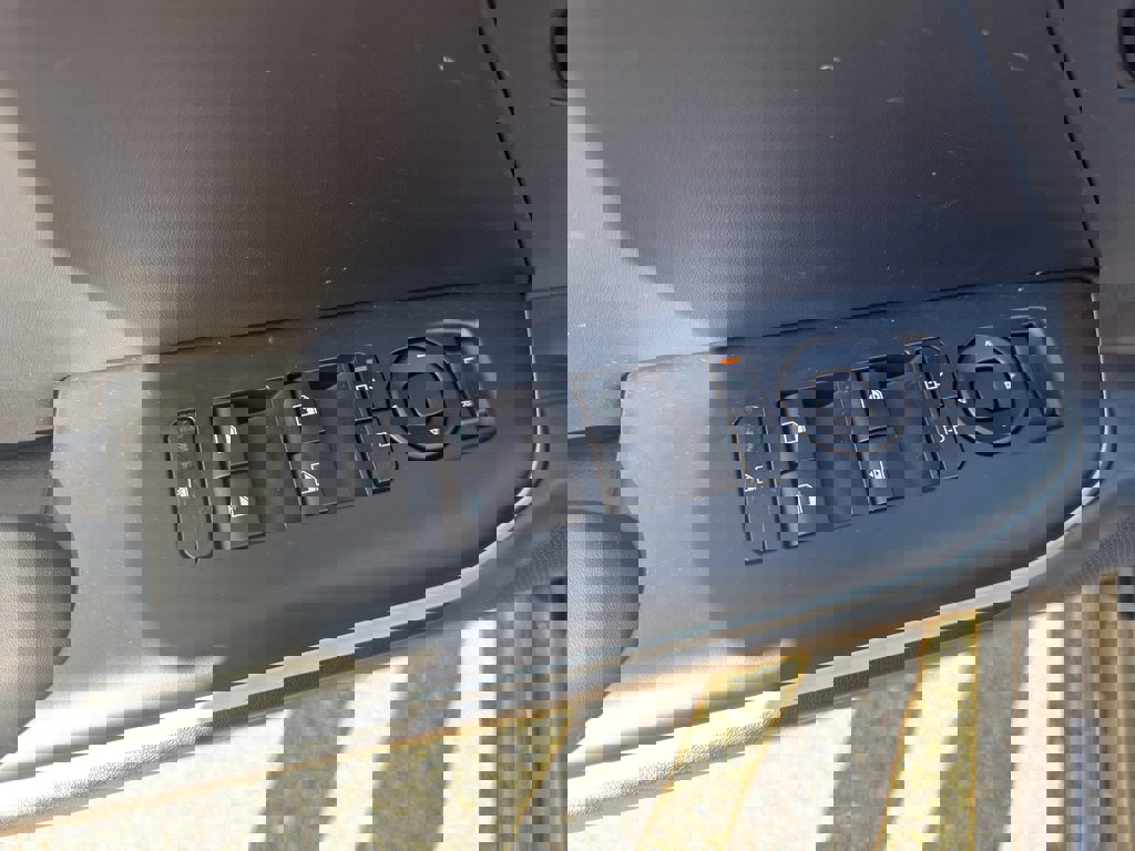 Used 2025 Kia K4 GT-Line w/ GT-Line Sunroof Package image 10