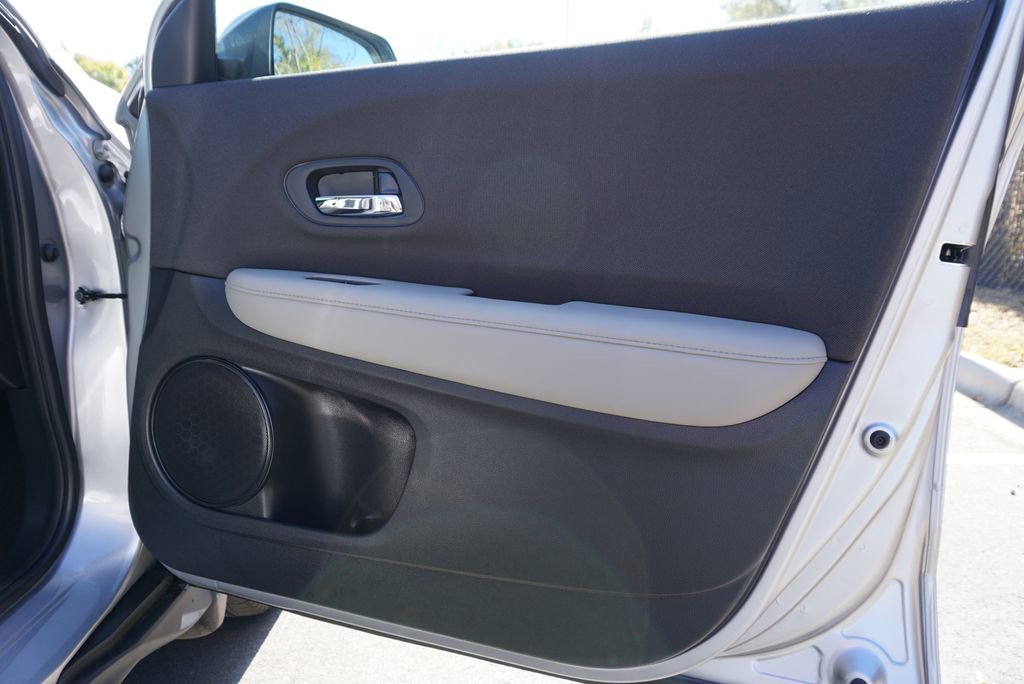 Used 2020 Honda HR-V LX image 56