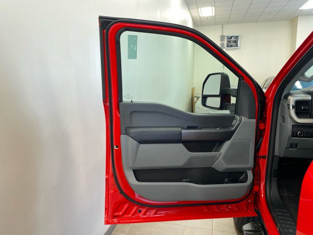 New 2026 Ford F350 4x4 Regular Cab Super Duty image 9