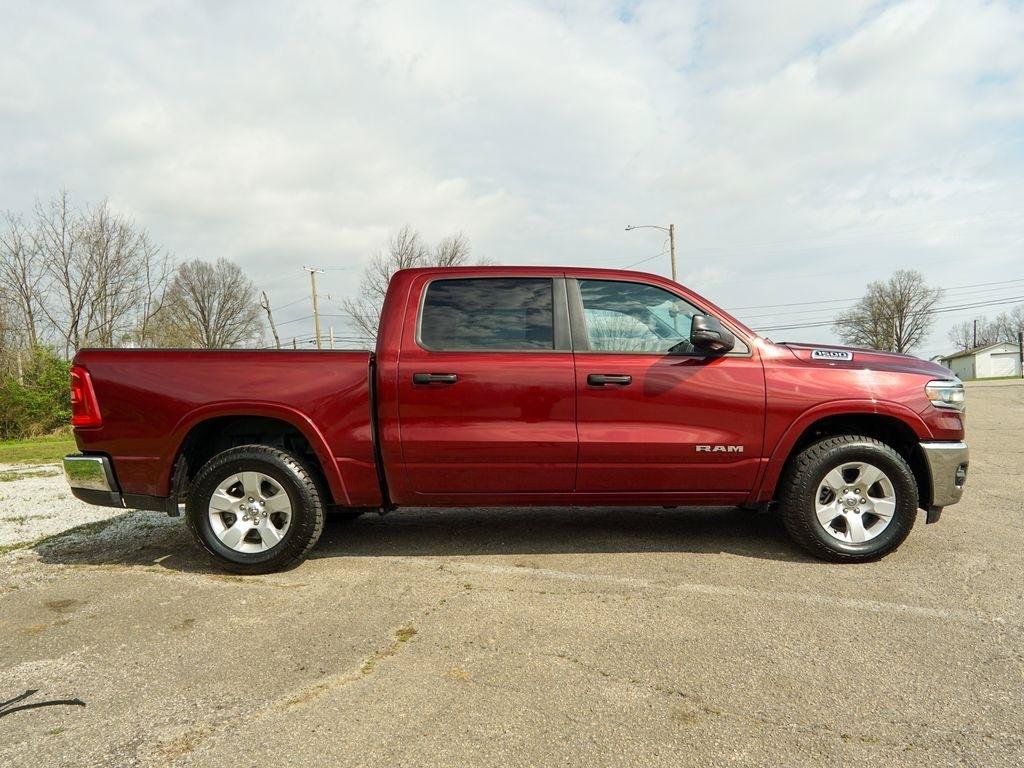 Used 2025 RAM 1500 Big Horn AWD/4WD image 2