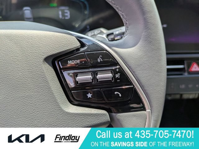 Certified 2025 Kia Niro EX Touring FWD image 21