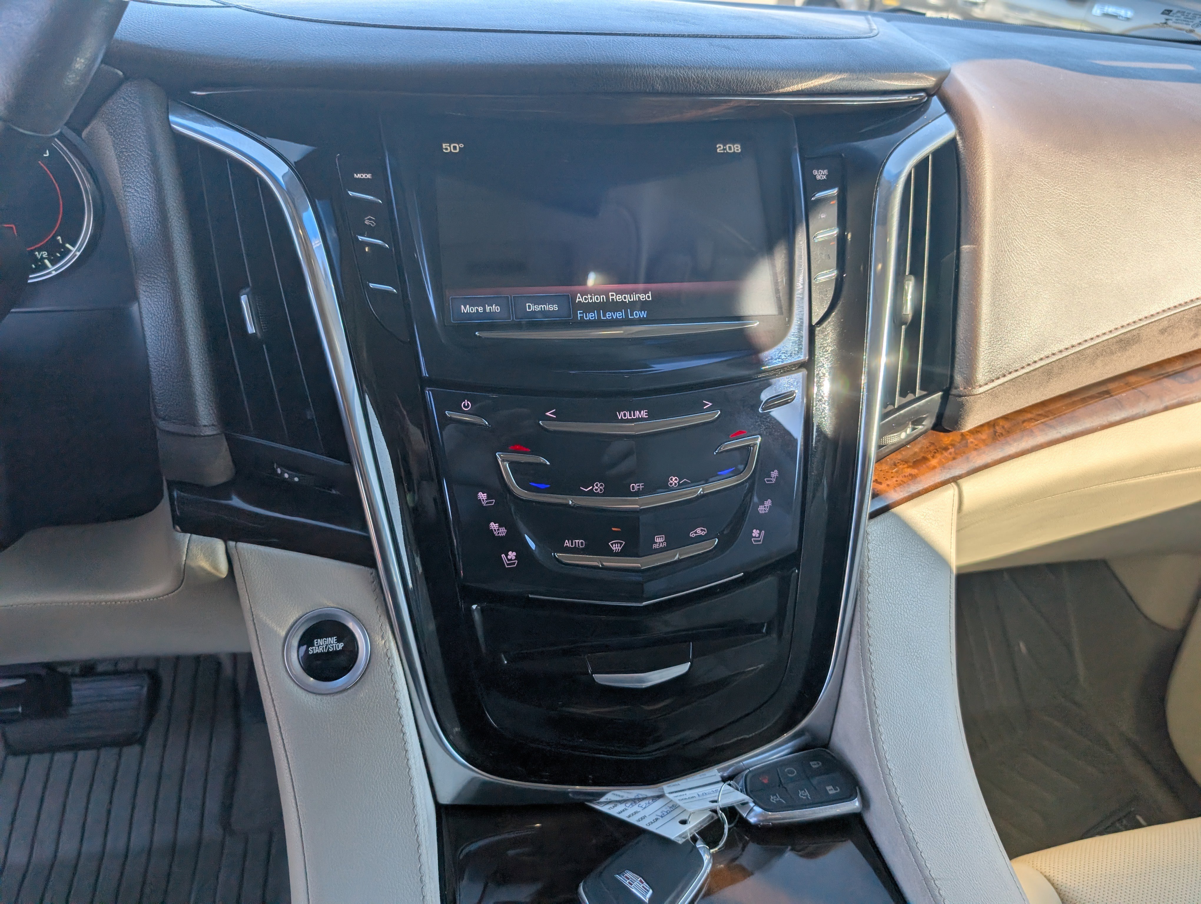 Used 2017 Cadillac Escalade Premium Luxury image 19