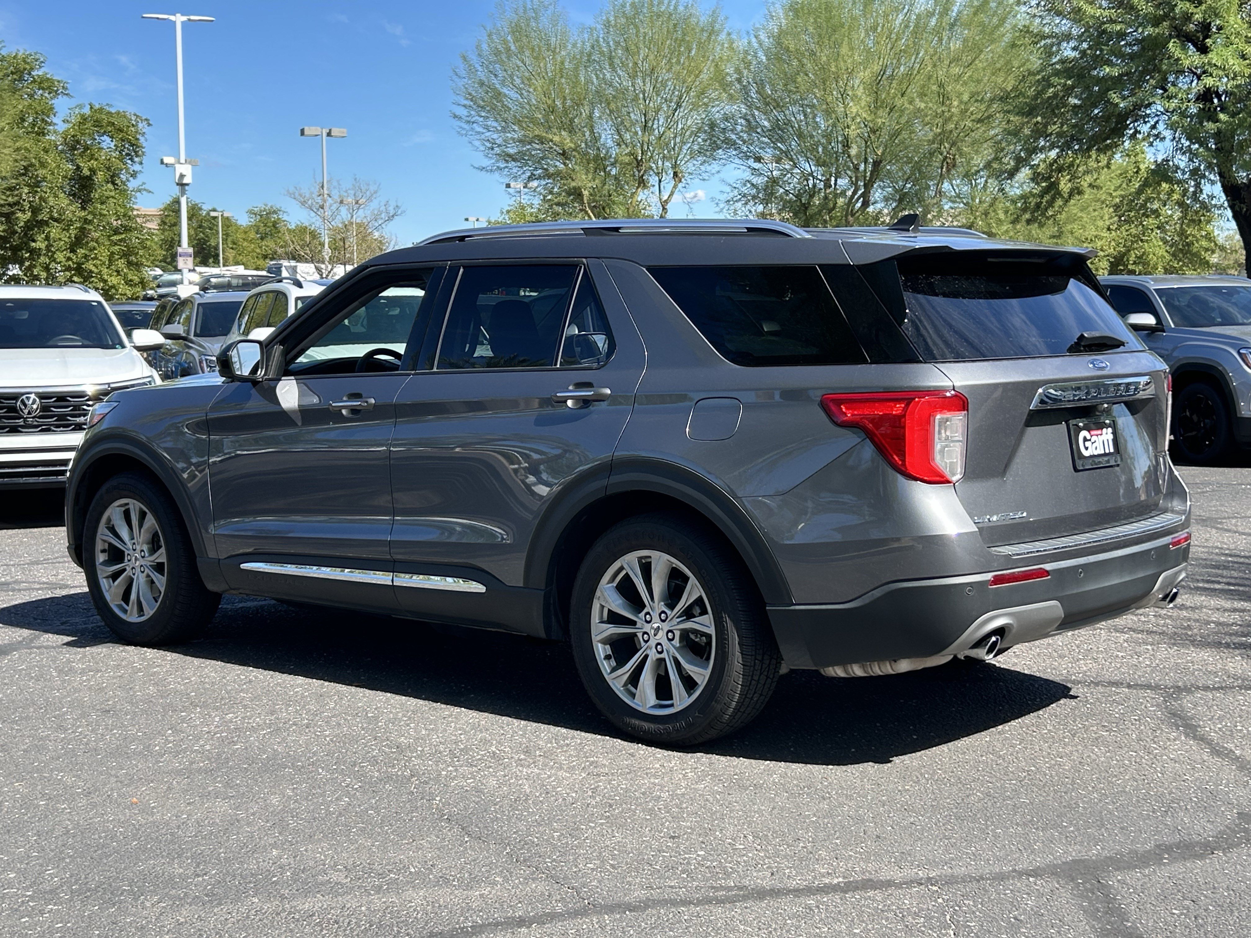 Used 2022 Ford Explorer Limited RWD image 3