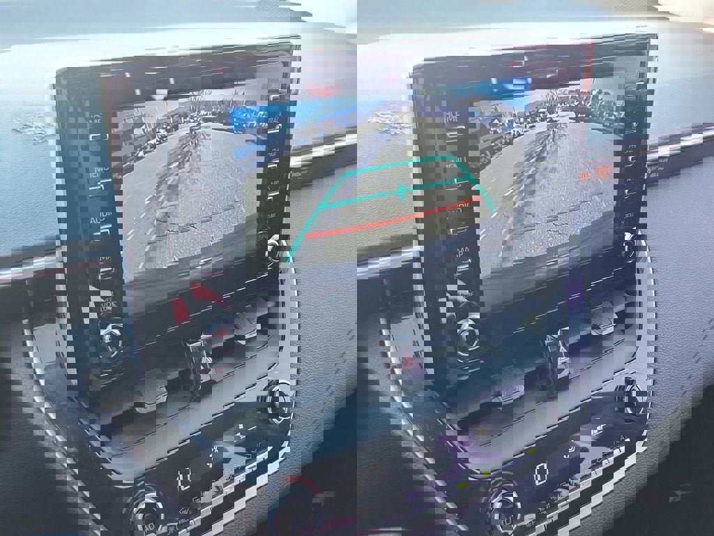 Used 2020 Toyota Corolla LE image 23