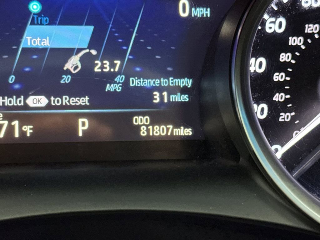 Used 2018 Toyota Camry XLE image 25