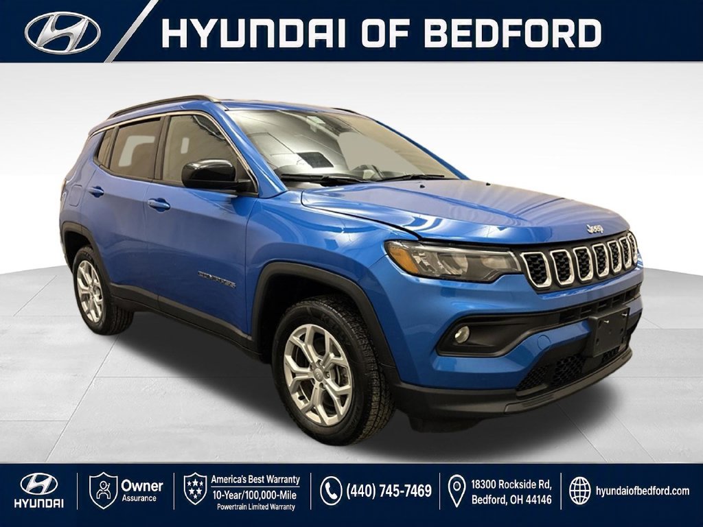 Used 2024 Jeep Compass Latitude AWD/4WD image 3