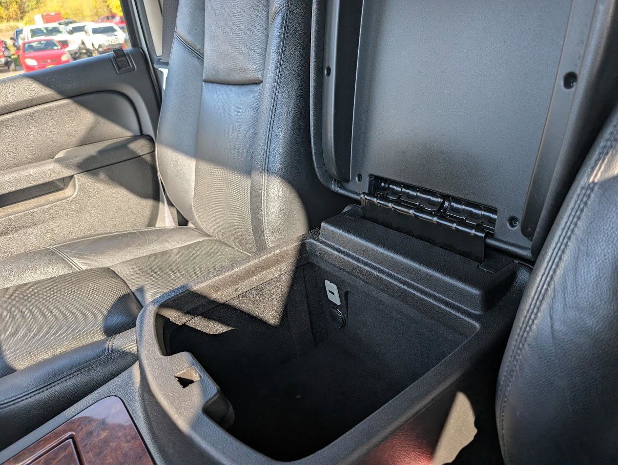 Used 2013 Chevrolet Suburban LTZ AWD/4WD image 38