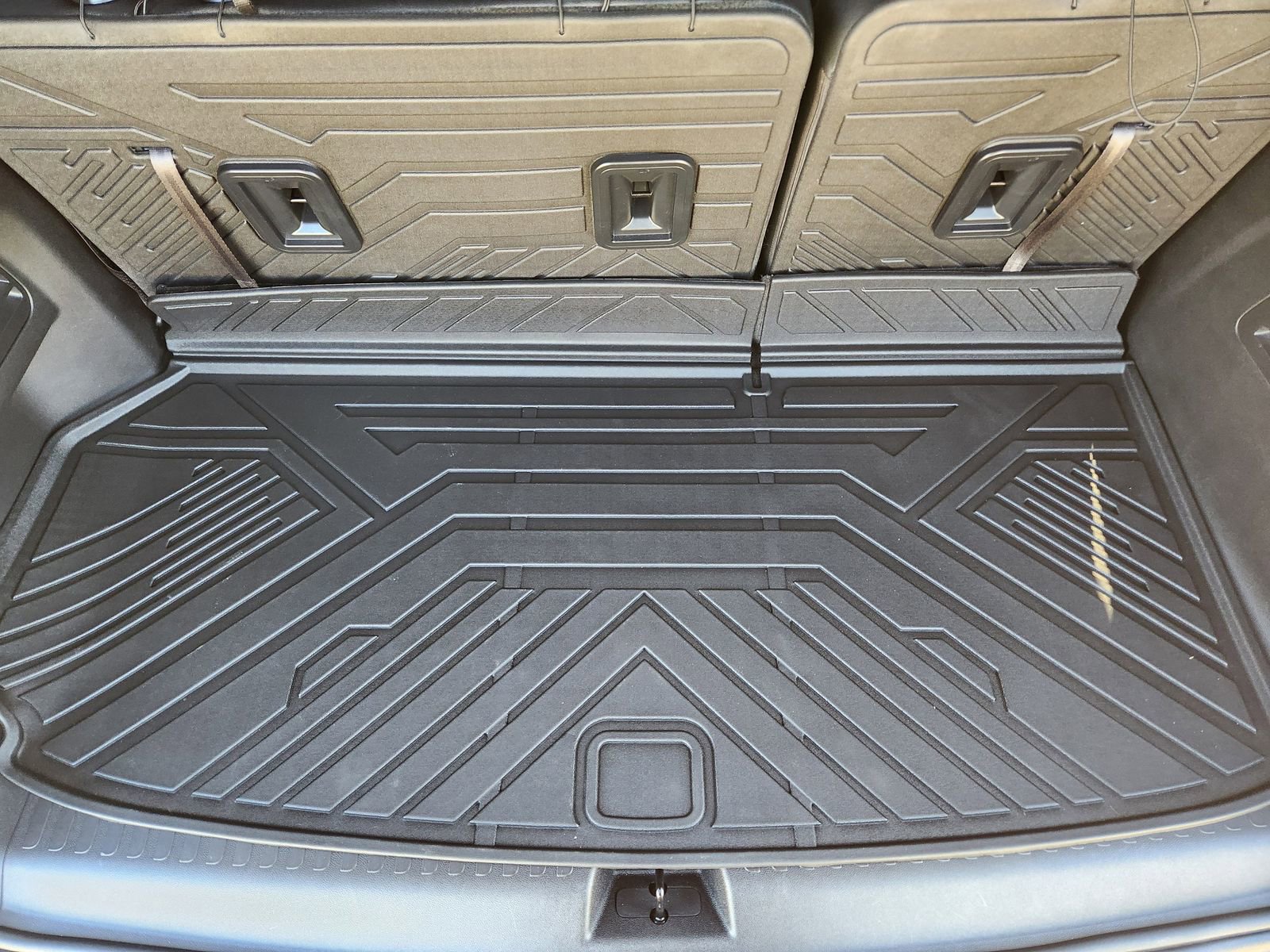 Used 2024 Chevrolet Traverse LT w/ Midnight/Sport Edition image 36