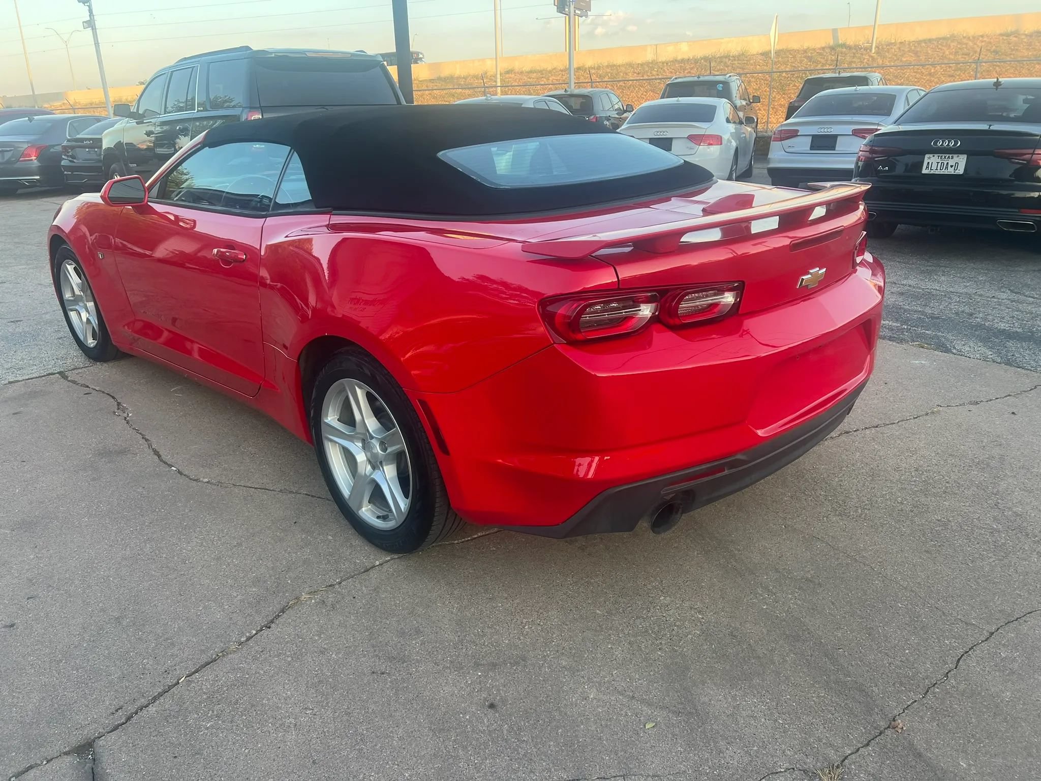 Used 2019 Chevrolet Camaro LT RWD image 7