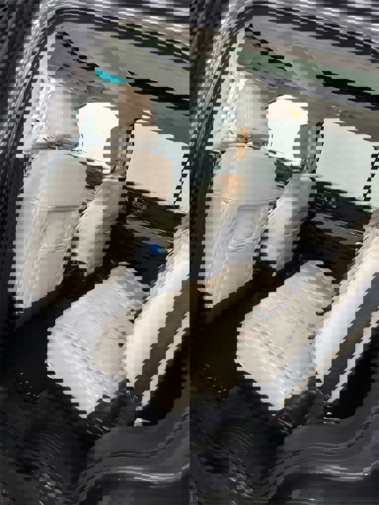 Used 2016 Ford Explorer Platinum image 30