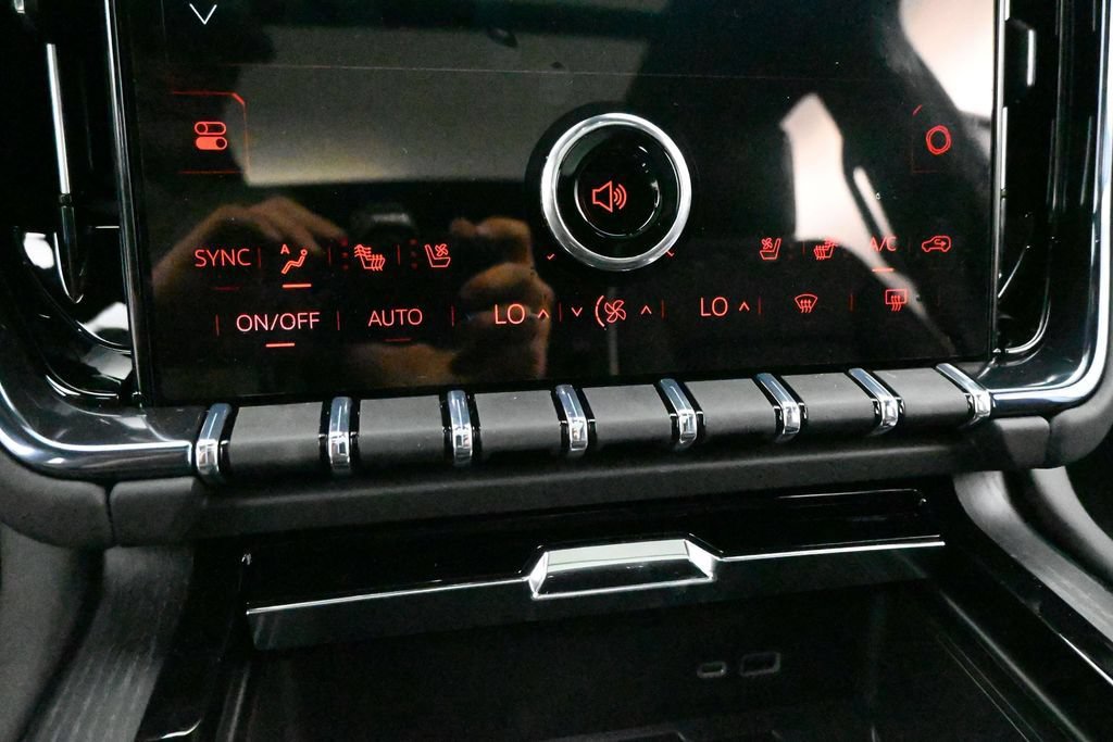 New 2026 GMC Yukon XL AT4 Ultimate w/ LPO, Floor Liner Package AWD/4WD image 19