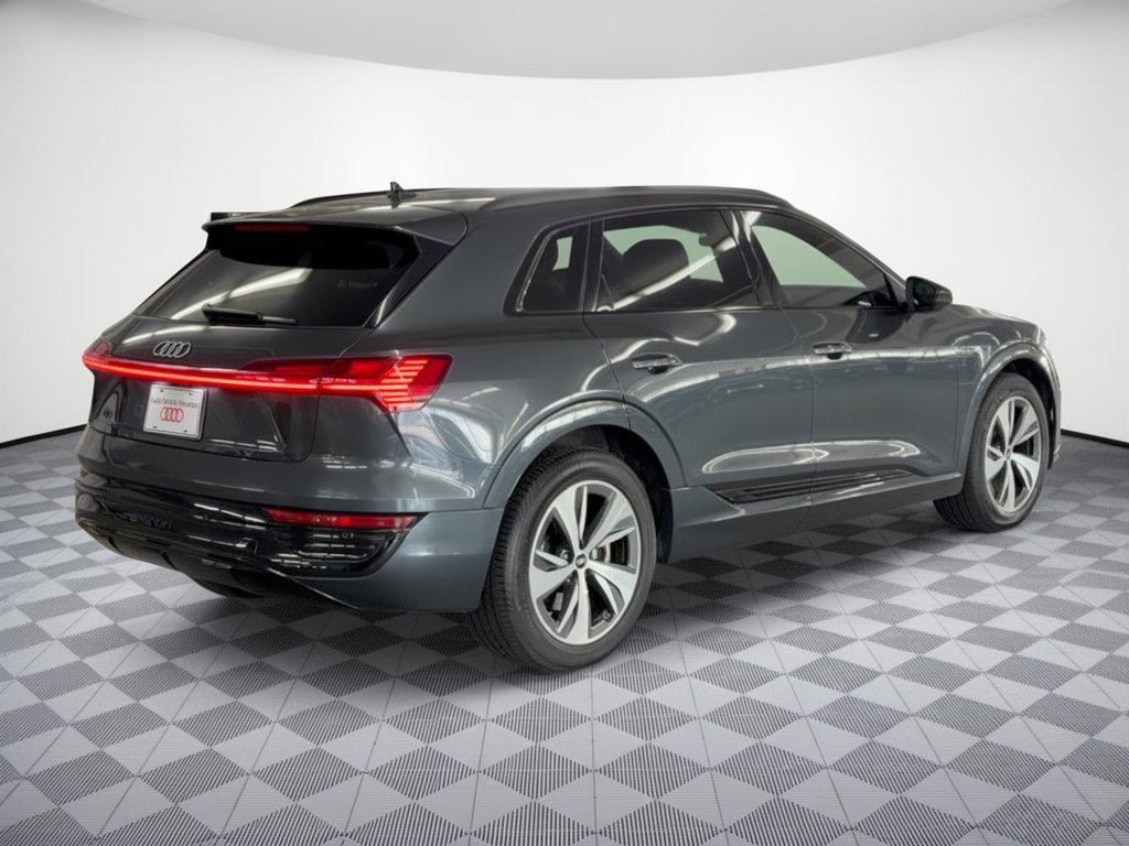 Certified 2024 Audi Q8 e-tron Premium Plus AWD/4WD image 9