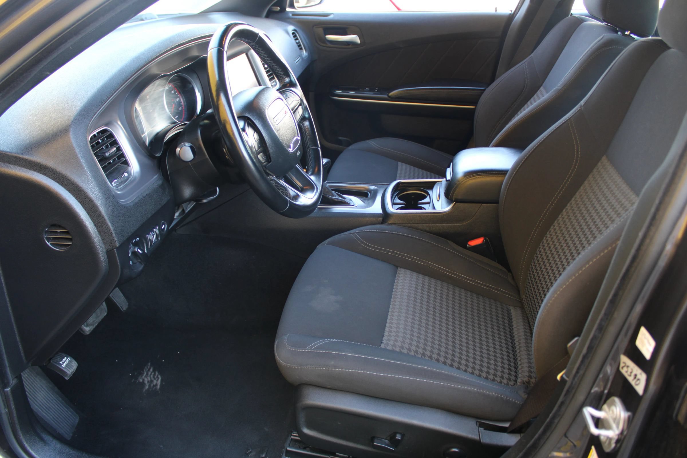 Used 2023 Dodge Charger SXT RWD image 8