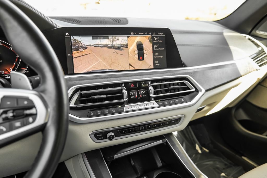 Used 2022 BMW X5 M50i w/ Executive Package image 27