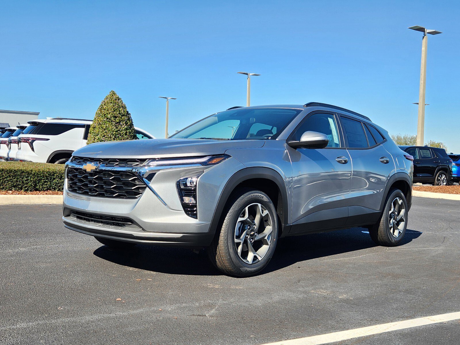 New 2026 Chevrolet Trax LT w/ Driver Confidence Package image 2