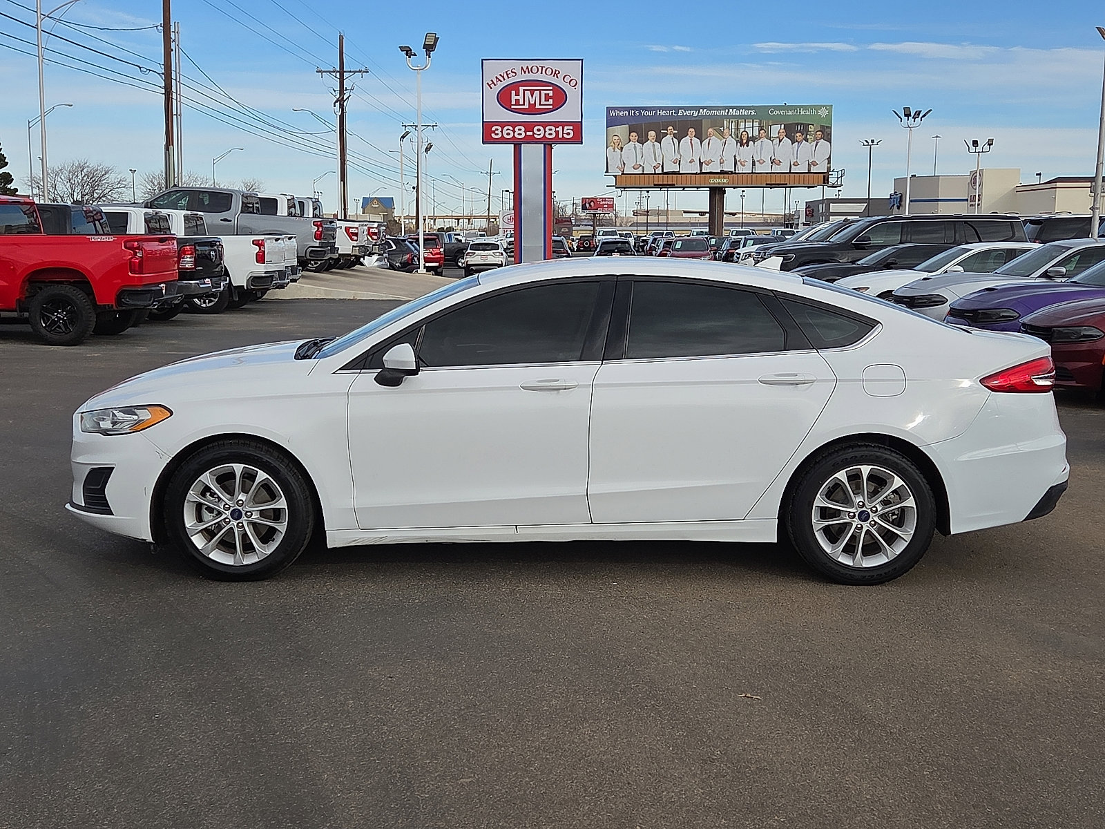 Used 2020 Ford Fusion SE image 2
