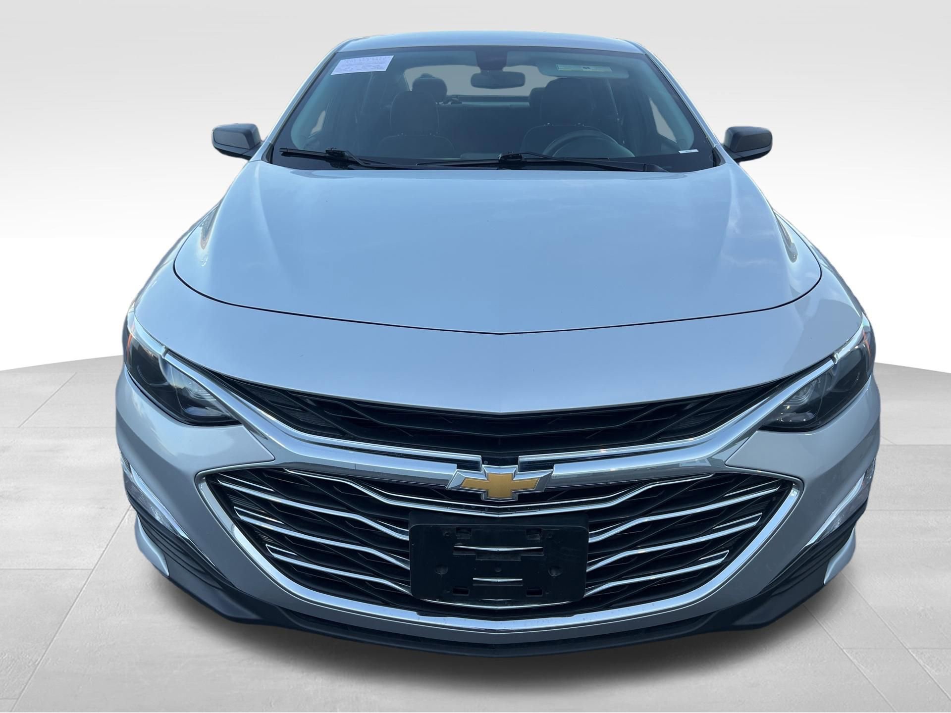 Used 2022 Chevrolet Malibu LS image 2