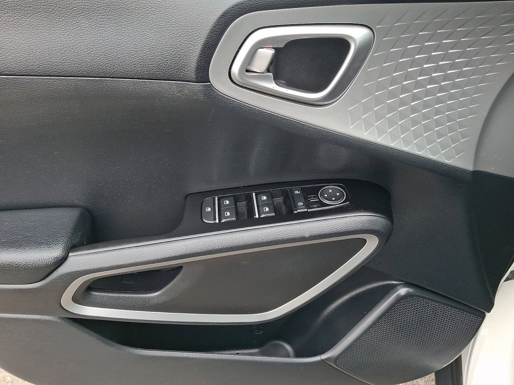 Used 2021 Kia Soul LX image 22