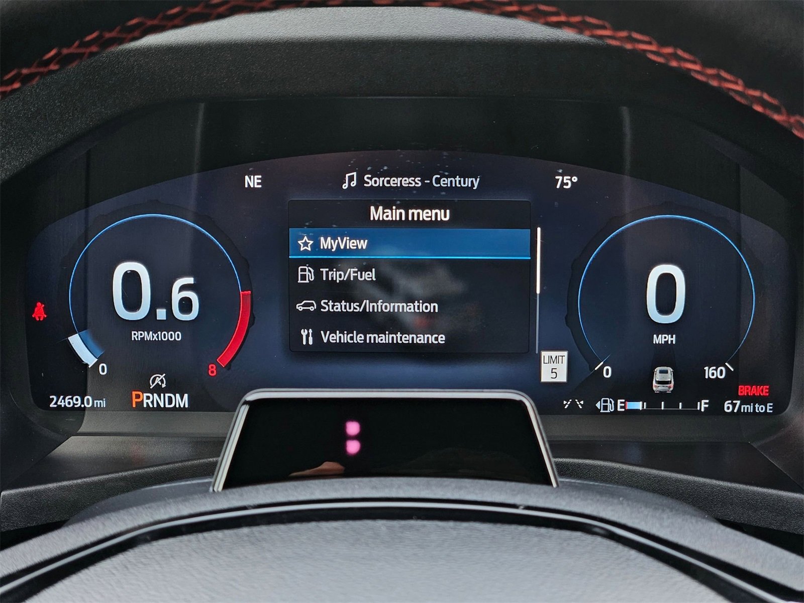 Used 2025 Ford Explorer ST image 13