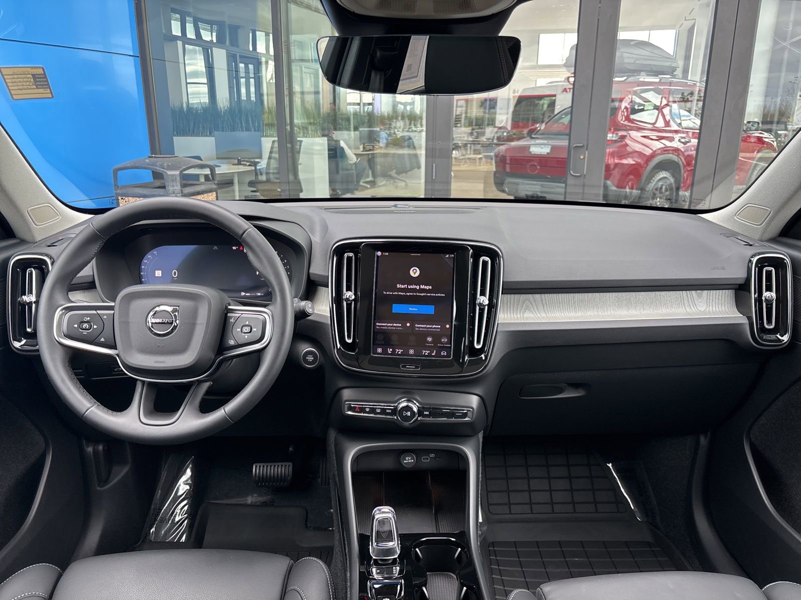 Used 2026 Volvo XC40 B5 Ultra w/ Climate Package image 19