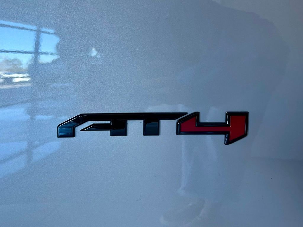 New 2026 GMC Terrain AT4 w/ Convenience Package III image 9