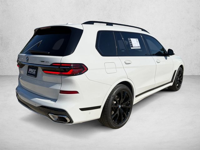 Certified 2025 BMW X7 xDrive40i w/ M Sport Package AWD/4WD image 5