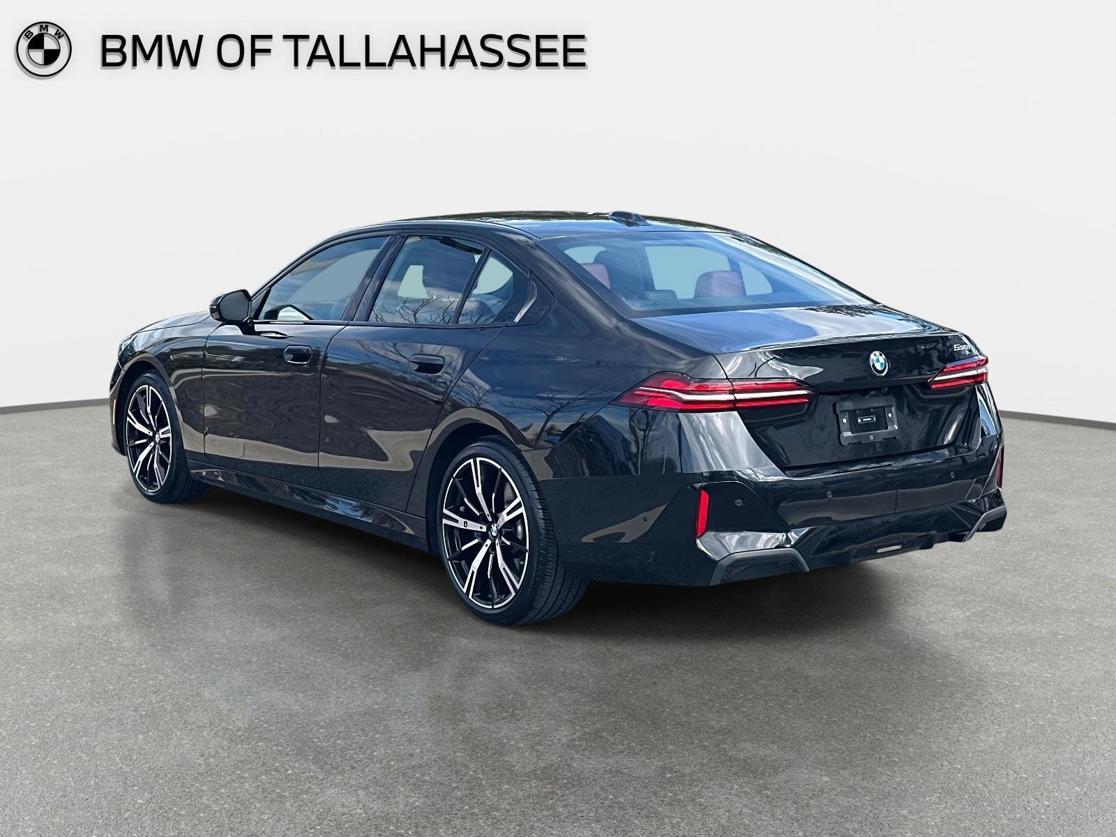 Used 2025 BMW 530i w/ M Sport Package image 7