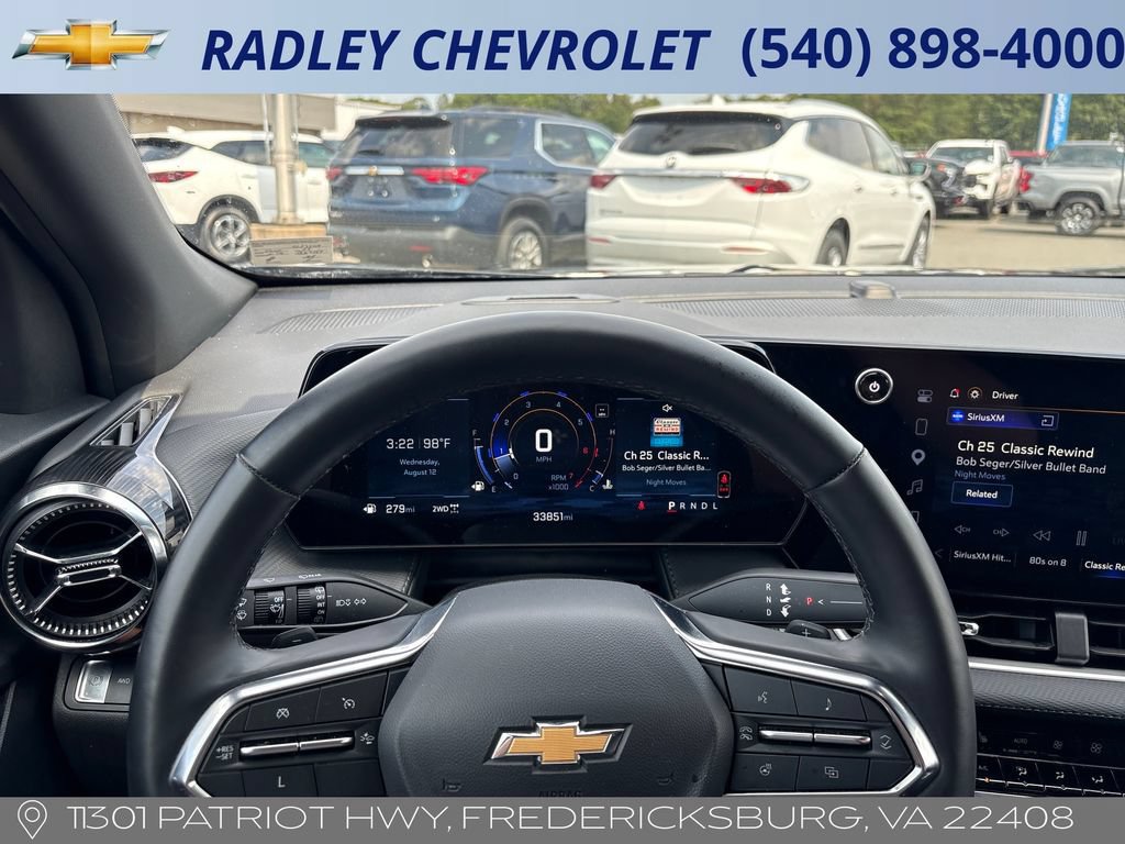 Used 2025 Chevrolet Equinox LT w/ Convenience Package II AWD/4WD image 5