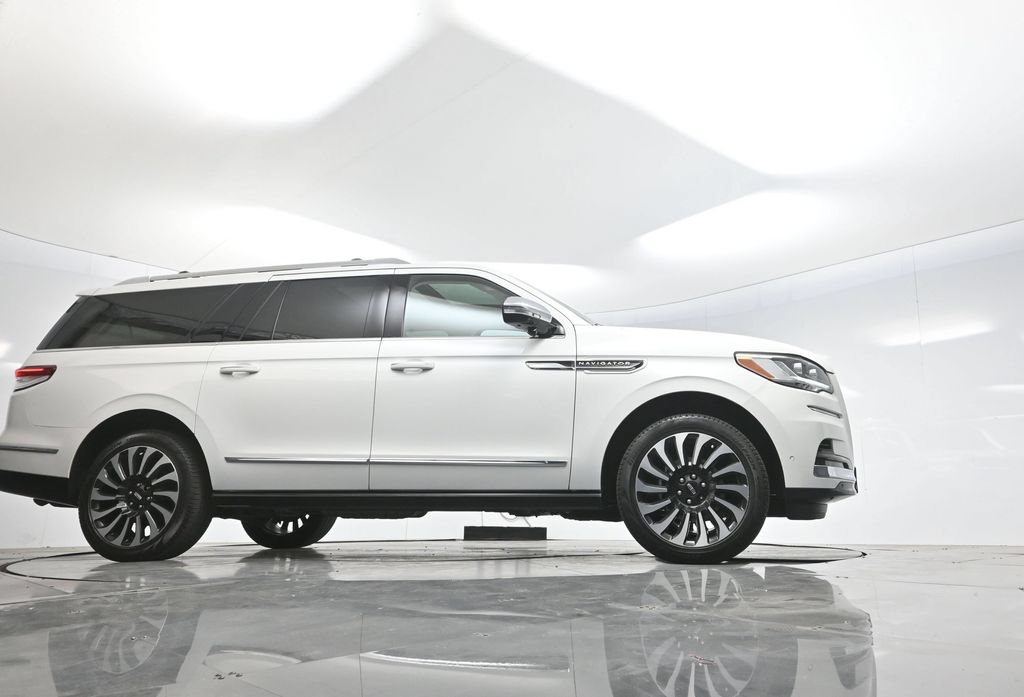 Used 2023 Lincoln Navigator L Black Label AWD/4WD image 73