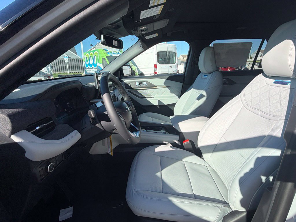 New 2027 Ford Explorer Platinum w/ LUX Leather Package AWD/4WD image 29
