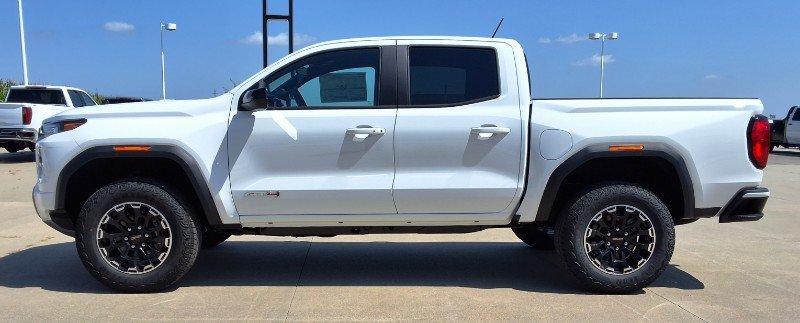 New 2026 GMC Canyon AT4 AWD/4WD image 5