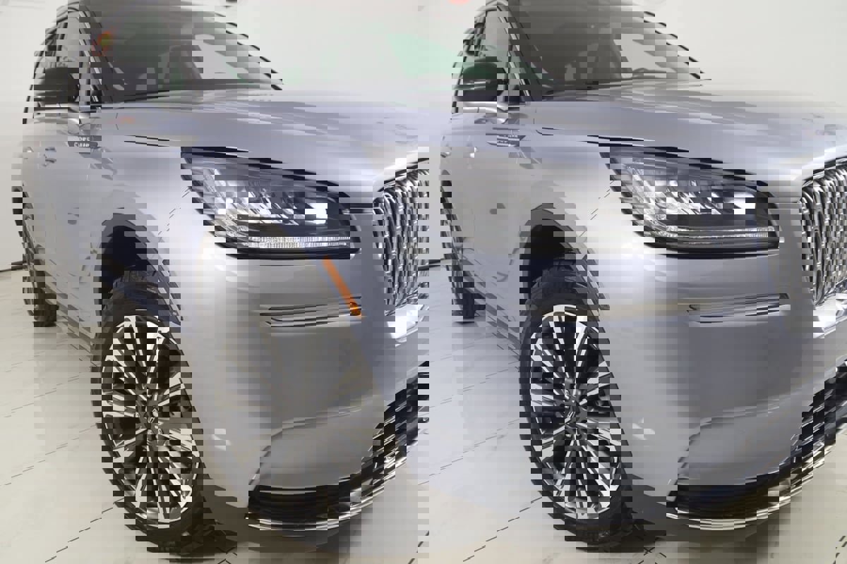 Used 2022 Lincoln Corsair Reserve w/ Elements Package image 17