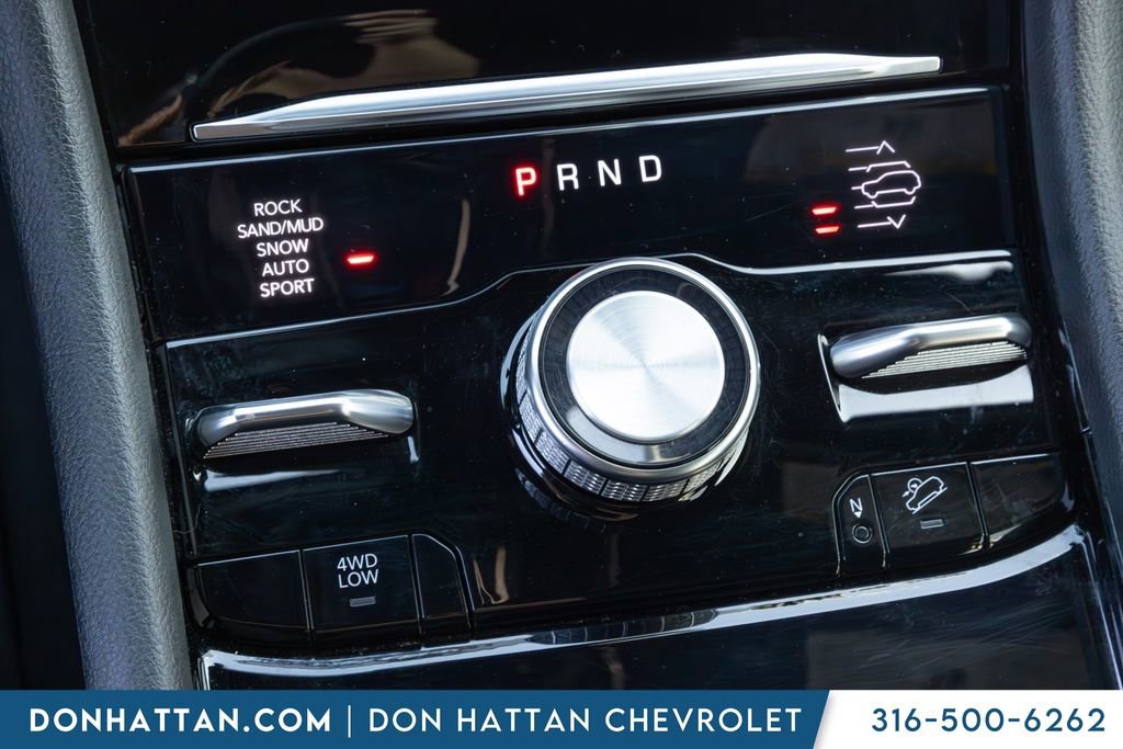 Used 2022 Jeep Grand Cherokee Summit AWD/4WD image 10