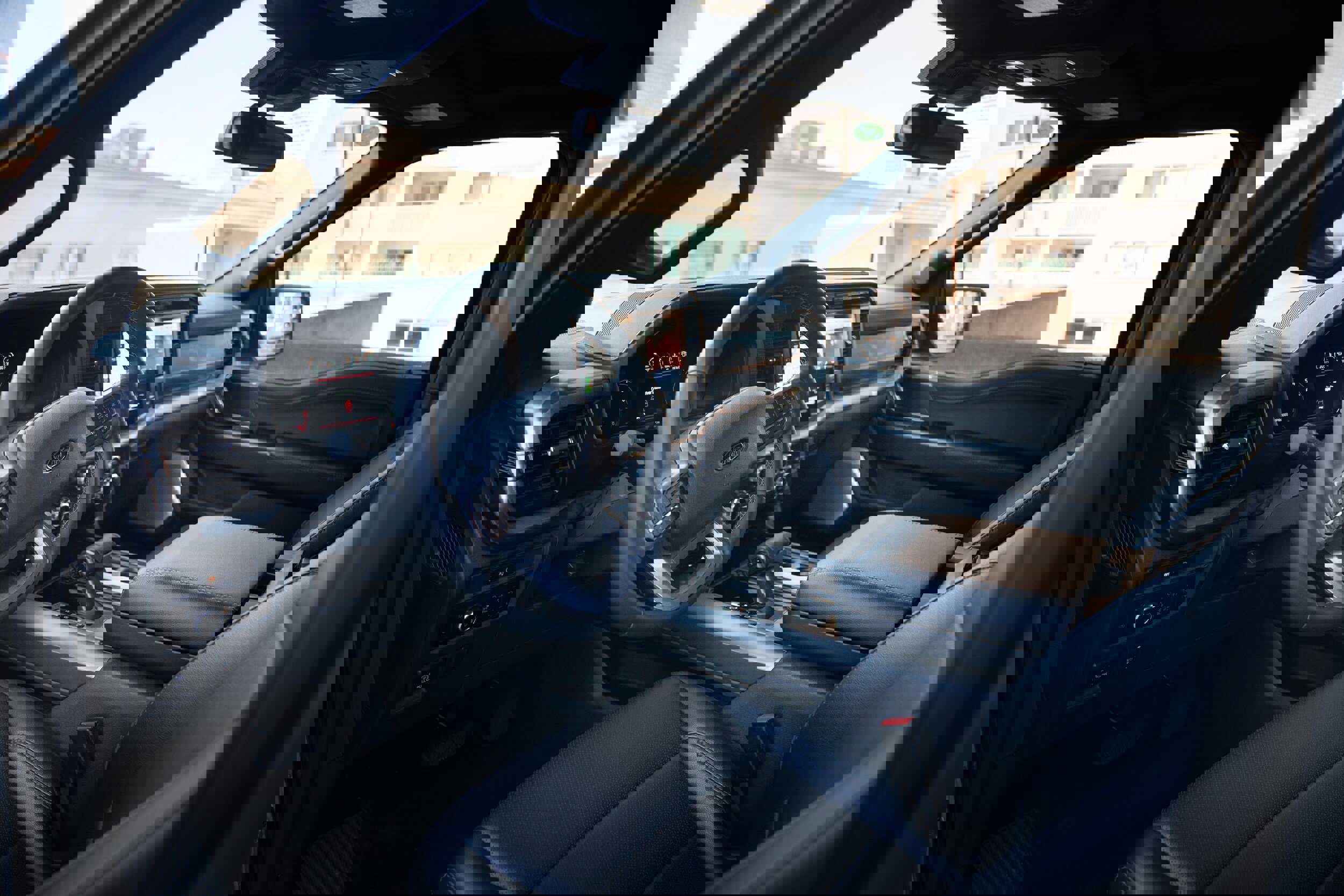 Used 2025 Ford F150 Lariat w/ Equipment Group 502A High image 15