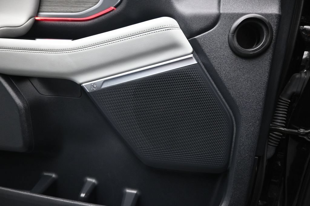 Certified 2025 Ford Expedition Platinum w/ Driver's Package AWD/4WD image 19